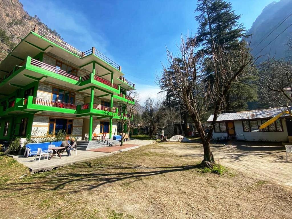 The Royal Orchard Kasol Hotel Exterior photo