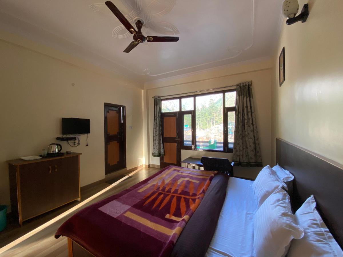 The Royal Orchard Kasol Hotel Exterior photo