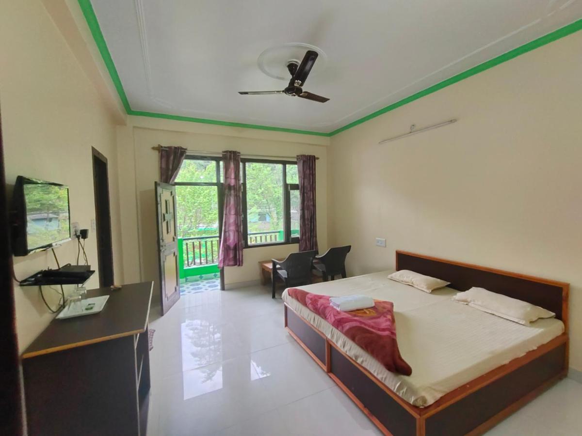 The Royal Orchard Kasol Hotel Exterior photo