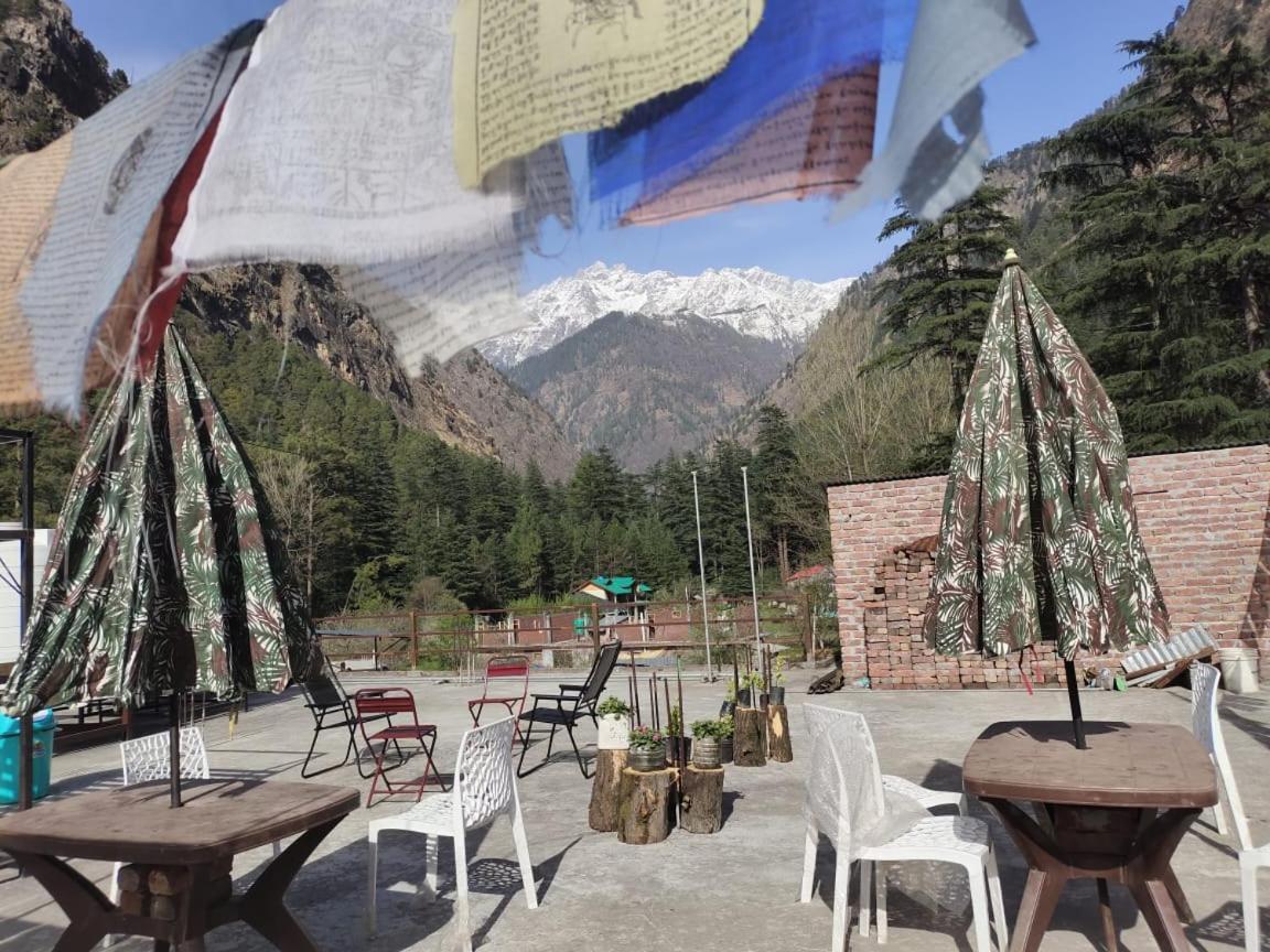 The Royal Orchard Kasol Hotel Exterior photo